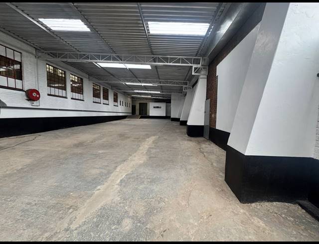 437M² WAREHOUSE TO LET IN SEBENZA